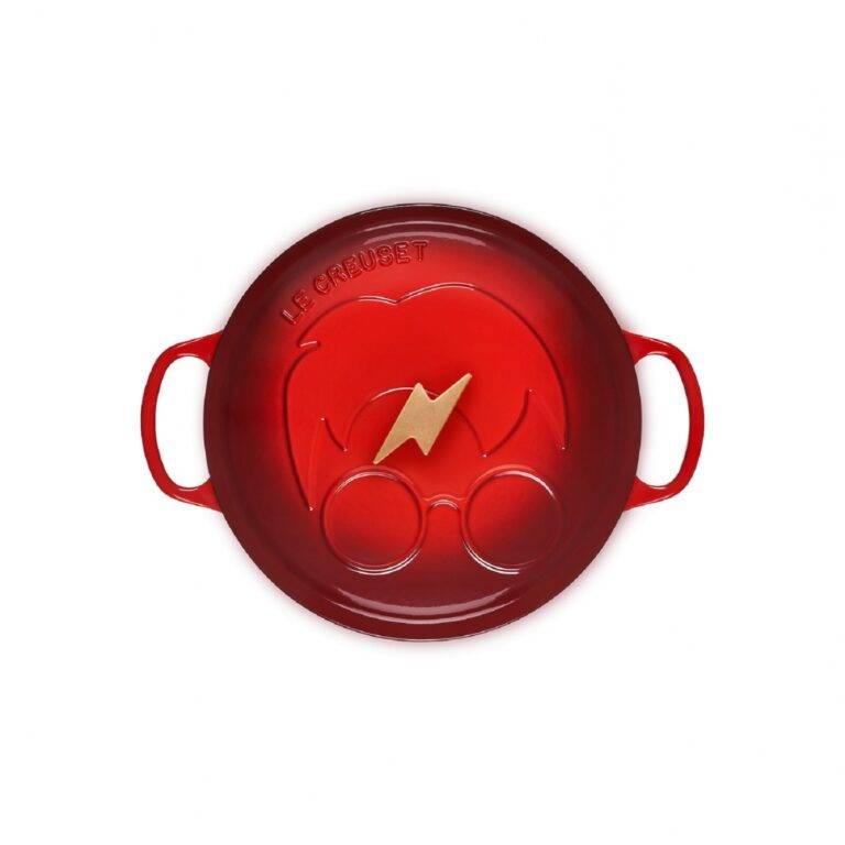 le-creuset-harry-potter-signature-round-dutch-oven-2