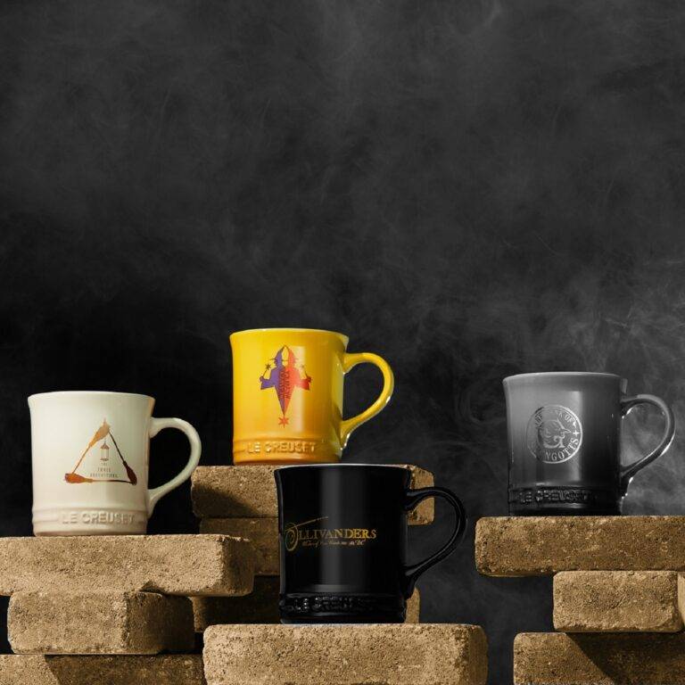 le-creuset-magical-mug-set-2